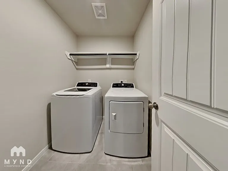 8111 Carillon Way — Photo 15