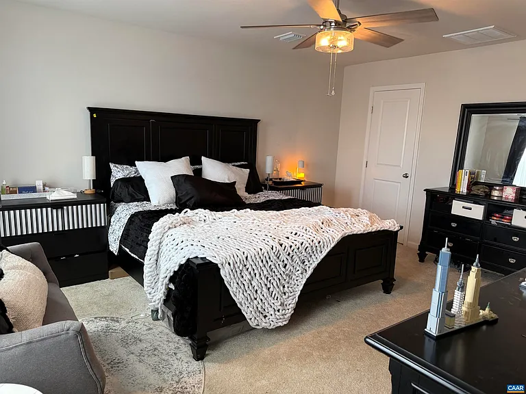 109 Walsh Ln — Photo 11