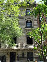 Rented by R New York