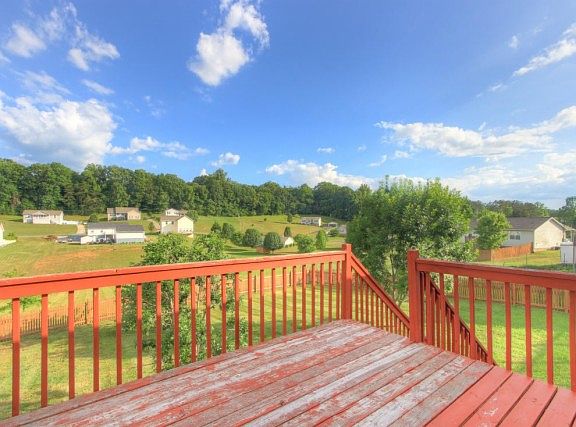 4th image of 501 Bowers Park Cir