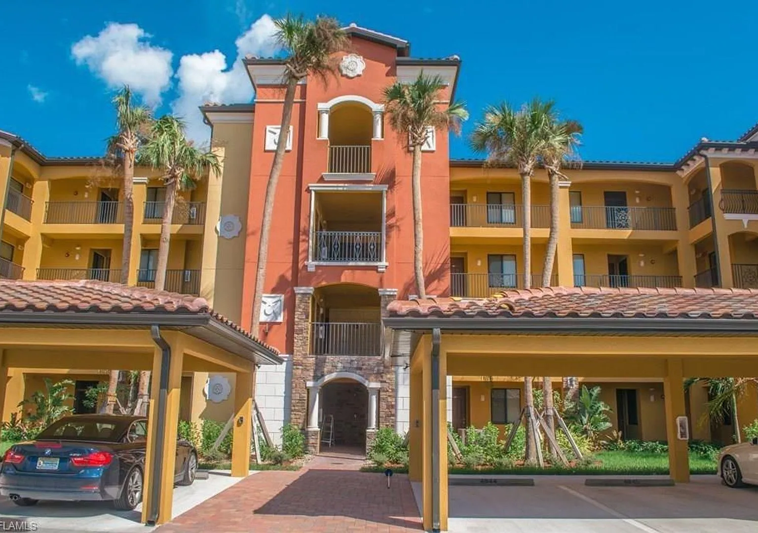 New Top Floor Condo in the Resort Style Community of Treviso Bay — Photo 4