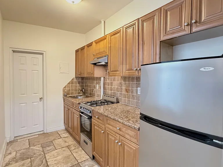 314 E 62nd St #3 — Photo 8