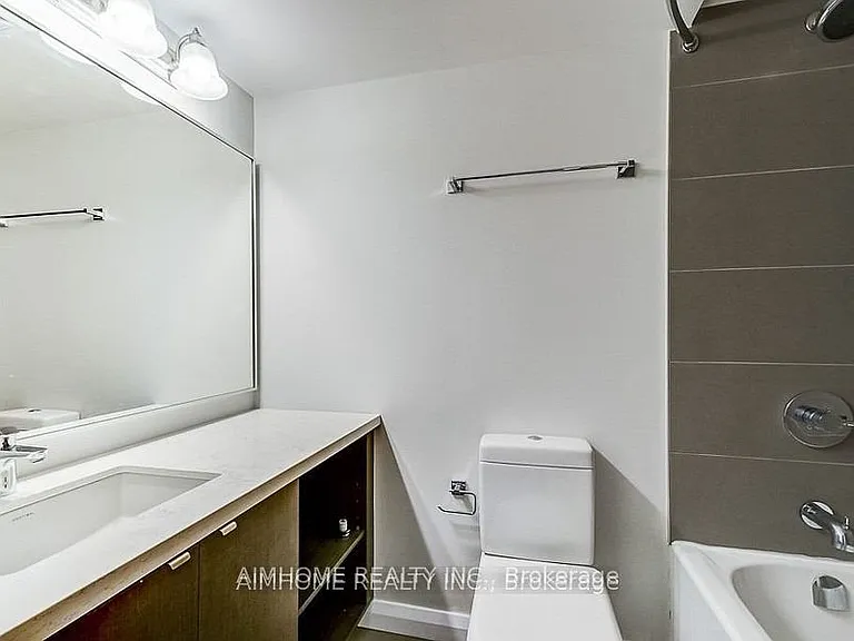 155 Yorkville Ave #1015 — Photo 8