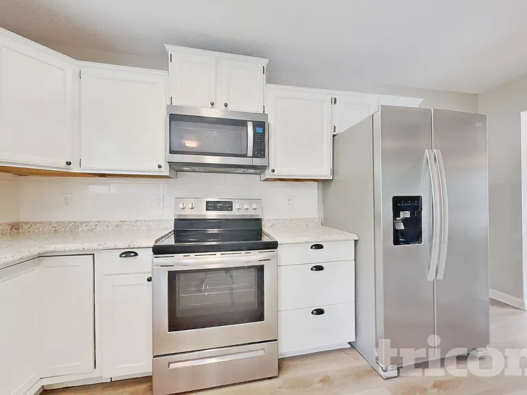 5708 Green Apple Dr — Photo 7