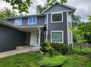 2236 Ponderosa Dr SW, Rochester, MN 55902