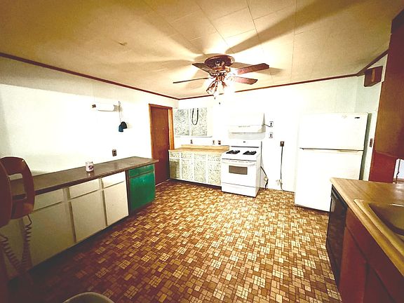 4th image of 1022 1st Ave