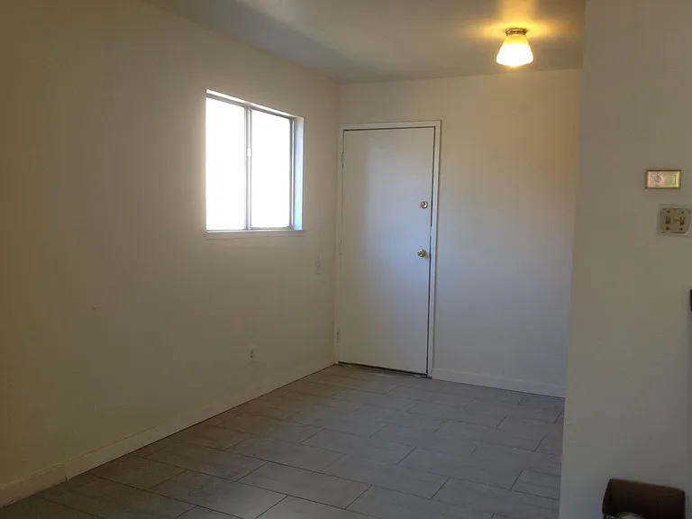2306 Roosevelt Ave #5 — Photo 6