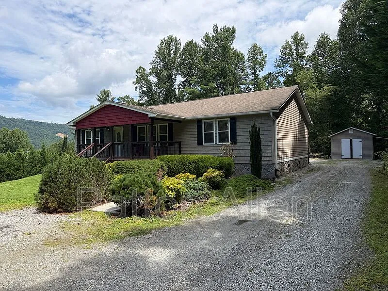 1020 Hutch Mountain Rd