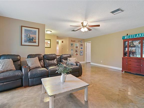 5th image of 2960 Windsong Ln