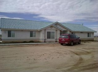 10726 Central Rd, Apple Valley, CA 92308