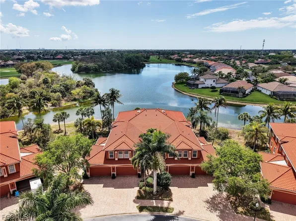 6422 Legacy Cir APT 704, Naples, FL 34113