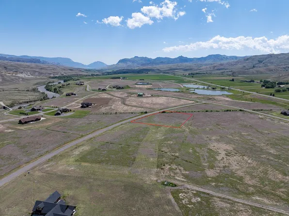 12 Big Creek Dr #28, Cody, WY 82414