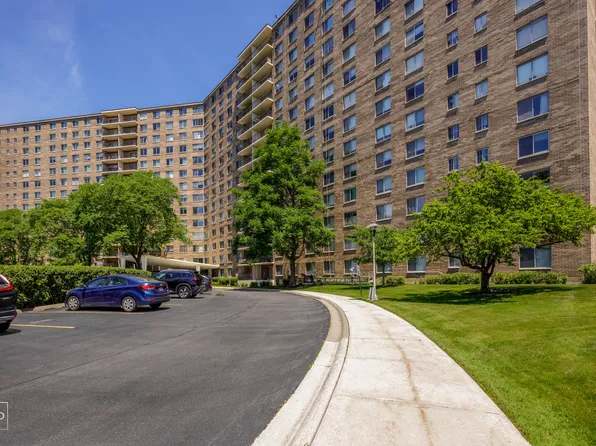 7141 N Kedzie Ave APT 1401, Chicago, IL 60645