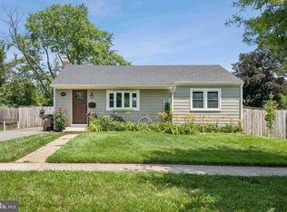 1006 Gilbert Rd, Rockville, MD 20851