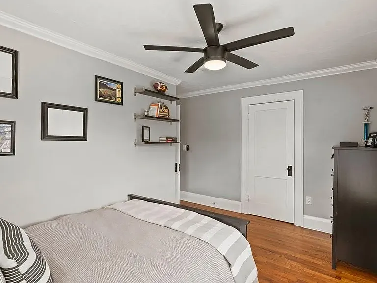 1420 Asher Ln — Photo 11