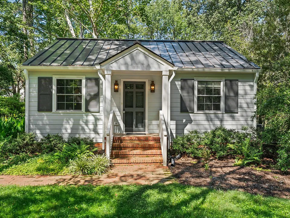 35 Rogerson Dr