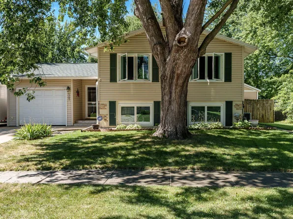 1727 11th Ave, Belvidere, IL 61008