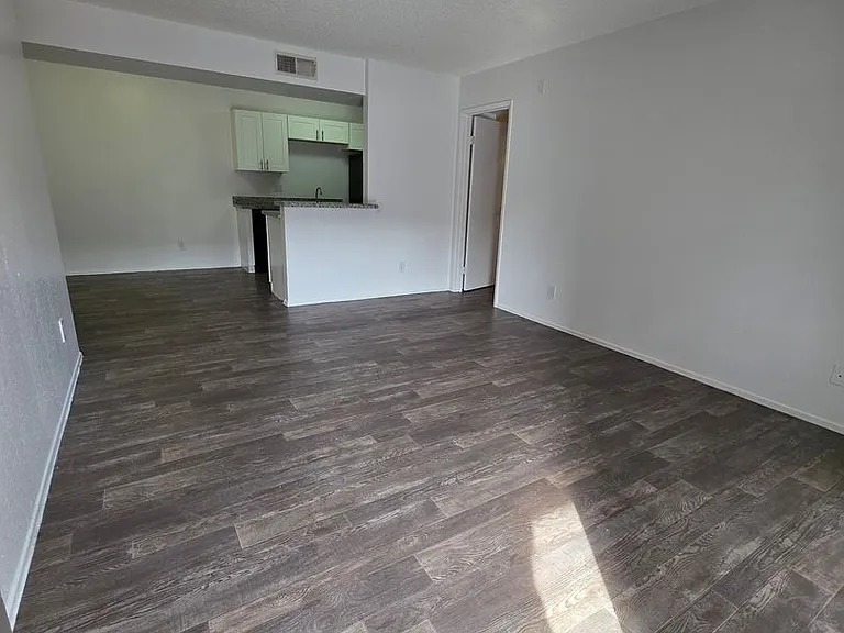 Canyon 35 Apartments — Photo 23