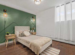 123 N 24th Ave SW #105, Calgary, AB T2S0J8