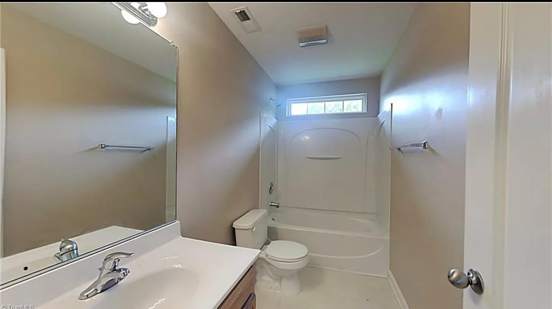 608 Gary Trl — Photo 1