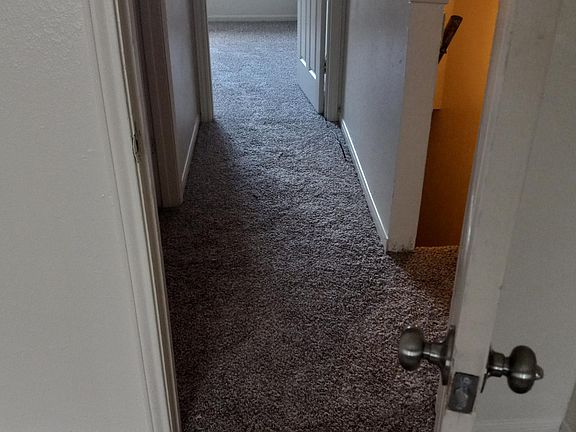 5th image of 812 Ticonderoga Dr APT B