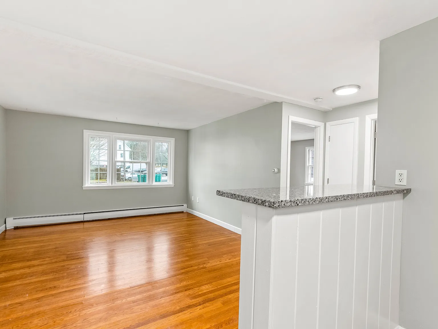 1 bed, 800 sqft, $1,850 — Photo 2