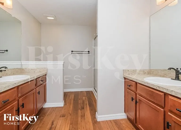 11867 Thicket Wood Dr — Photo 9