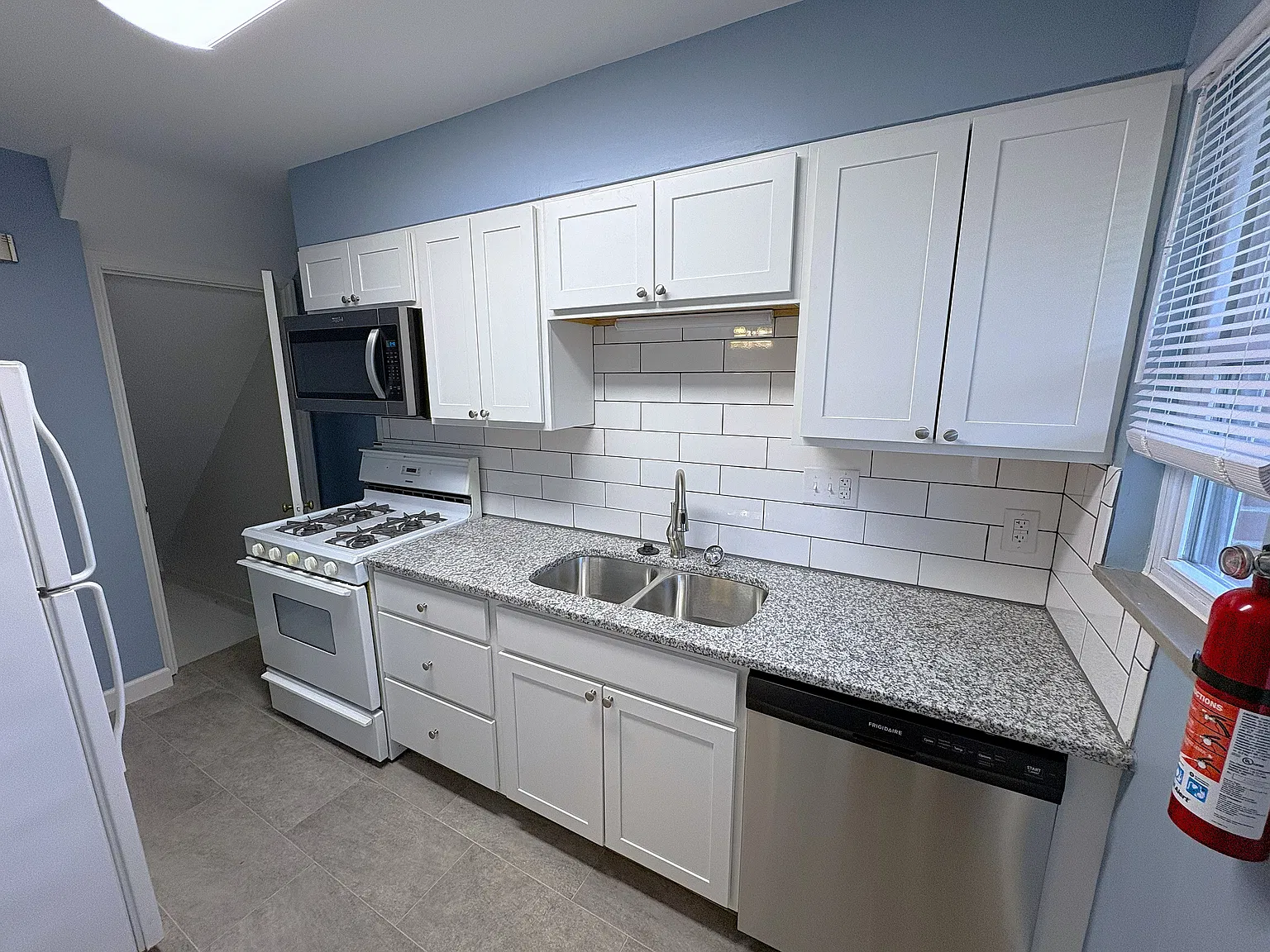 2 bed, 1140 sqft, $1,495 — Photo 2