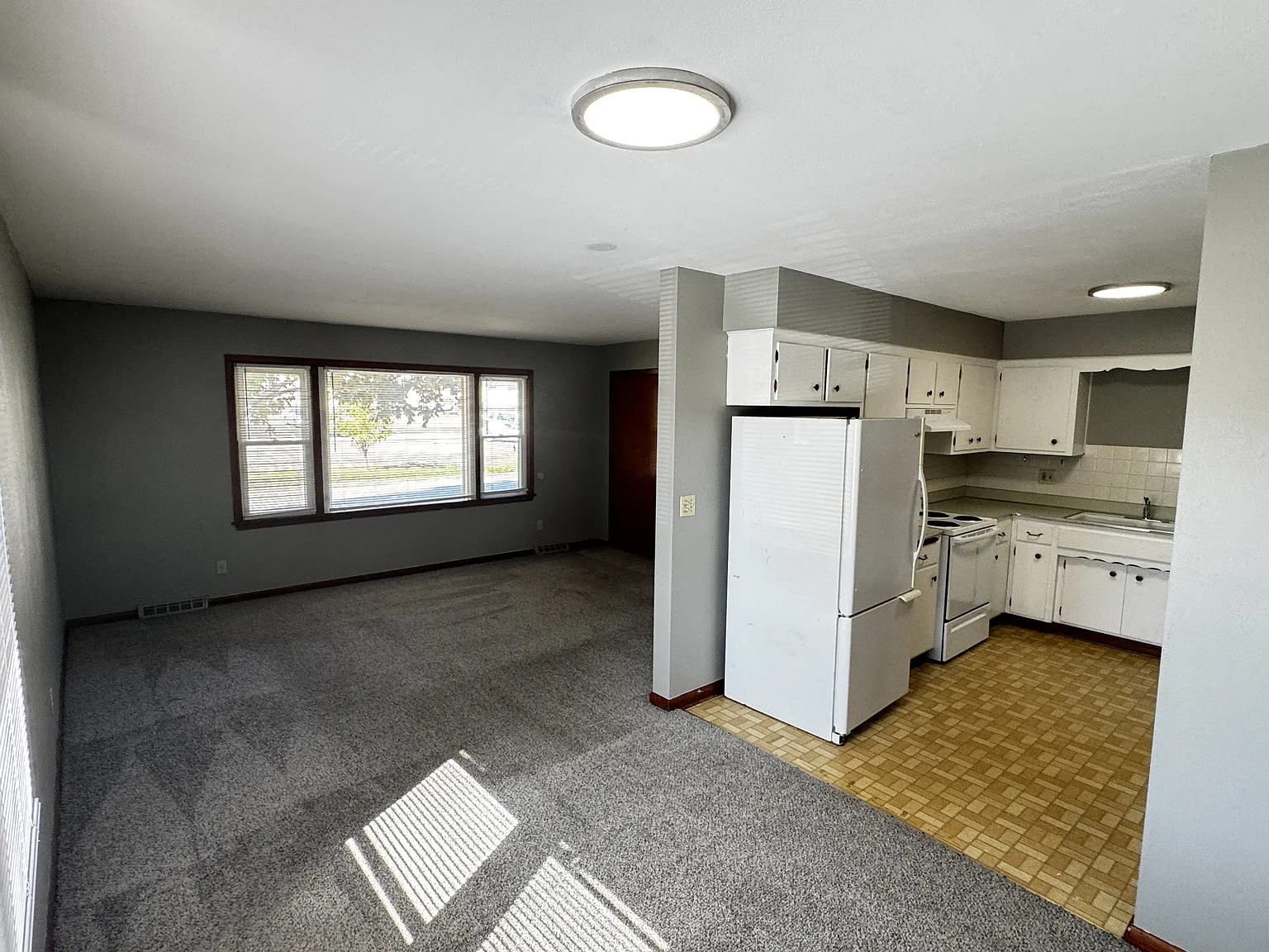 2424 Holmes Street-F - 2 — Photo 4