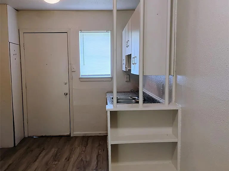 4223 Rockingham St — Photo 14