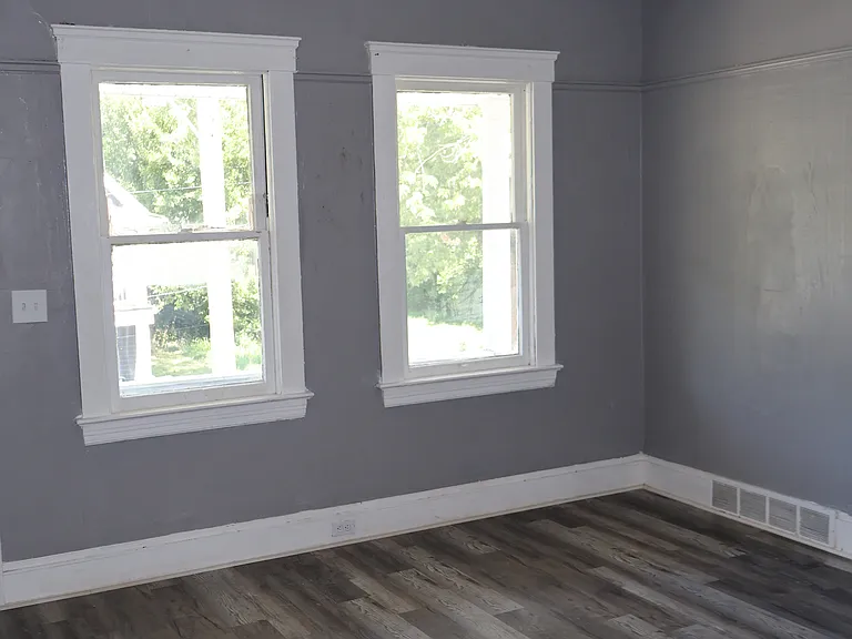 6812 Whitney Ave #2 — Photo 4