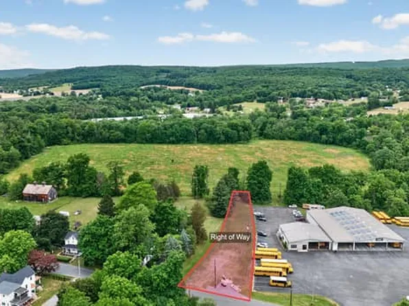 Ashtown Dr, Lehighton, PA 18235