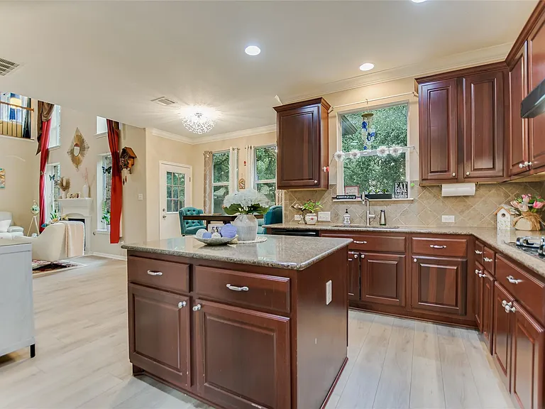 3706 Katie Ln — Photo 15