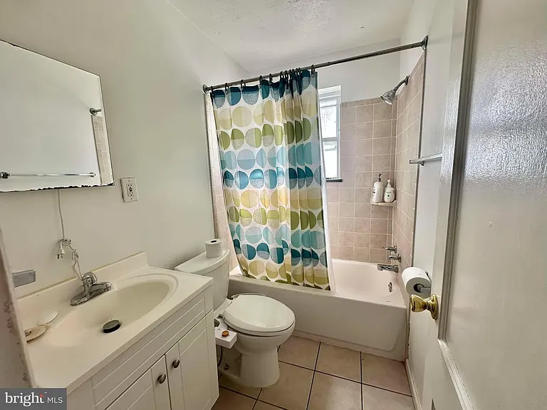 1818 N Adams St — Photo 7