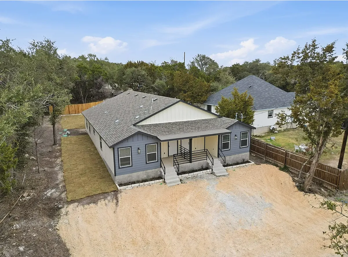 Building Photo - 1197 Chisolm Trl #A