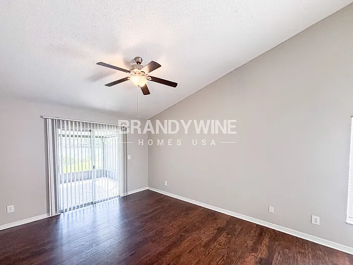 1721 Brandon Trace Ave — Photo 9