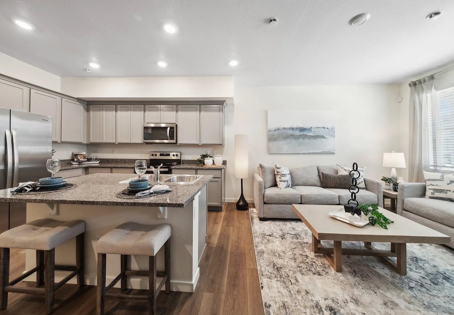 Avenza Townhomes — Photo 4