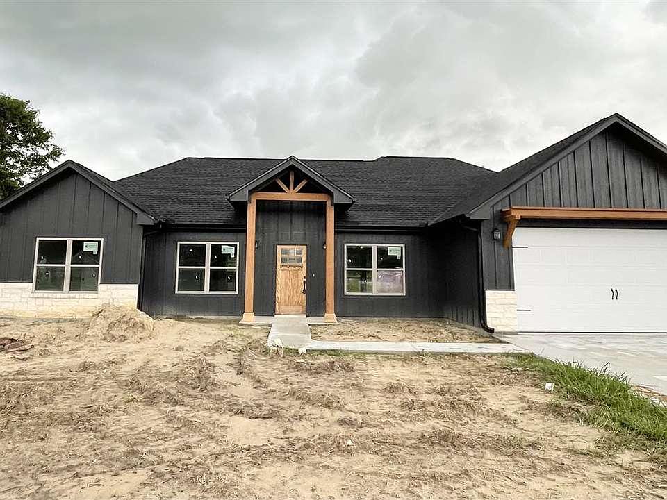 2nd image of 670 Cactus St