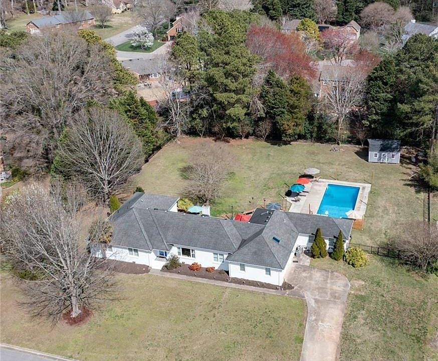 1st image of 1256 Southfield Pl