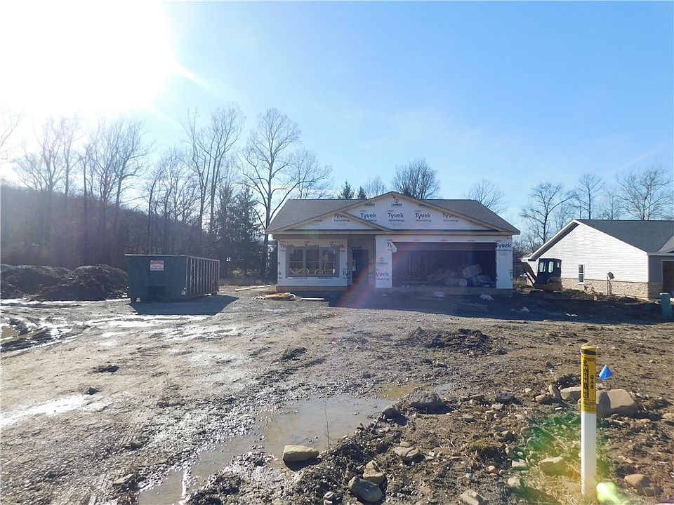 2nd image of 17 Duke Dr S