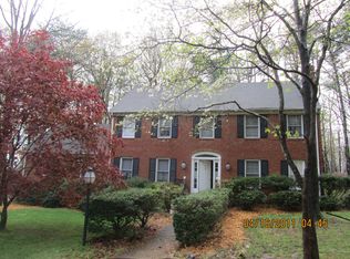 70 Lynnwood Ln, Charlottesville, VA 22901