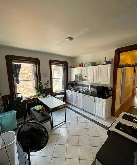 4 Litchfield St #3 — Photo 1