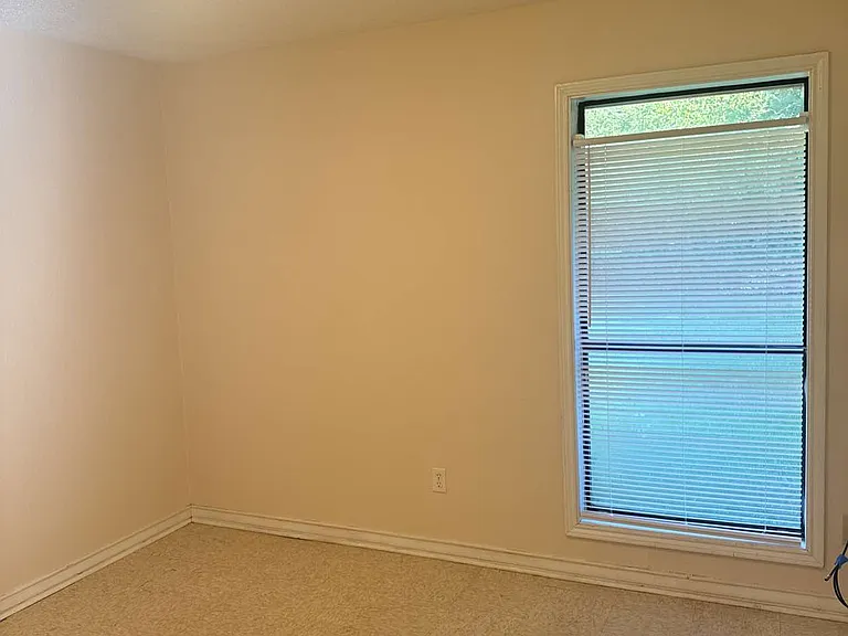 3100 Courtney Ave #1 — Photo 11