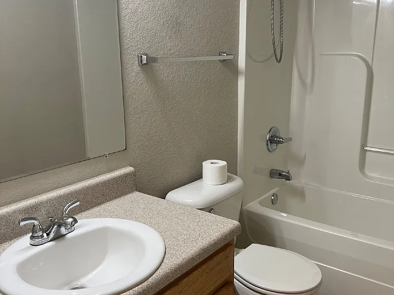 8105 Huntington Way — Photo 9