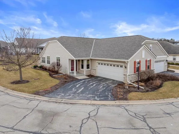 1419 Horizon TRAIL, Waukesha, WI 53189