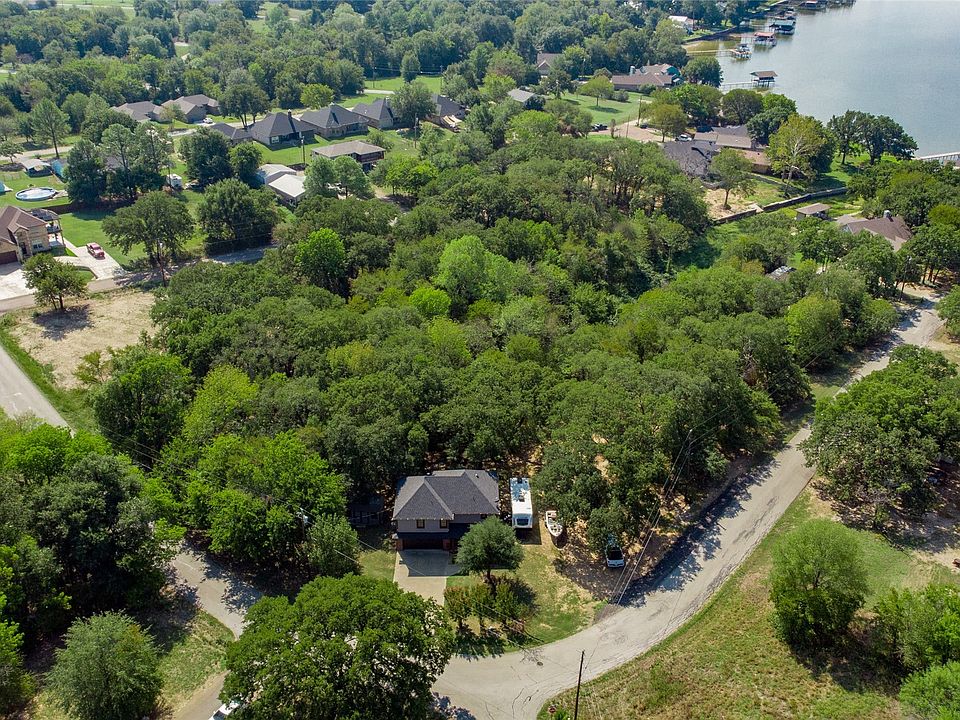 2nd image of 0 Bay Ct
