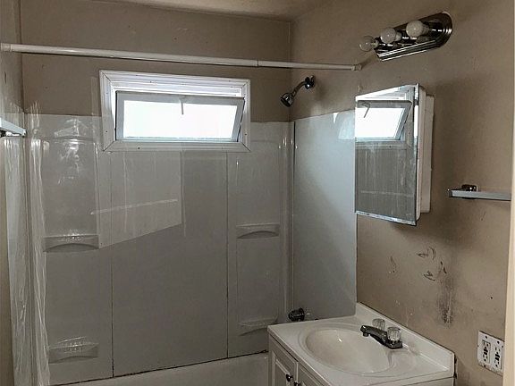 3rd image of 24 E Norman Ave