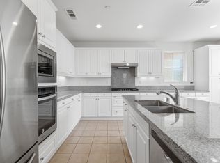 32395 Magee Ln, Temecula, CA 92592