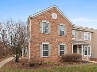 231 Springbrook Trl S, Oswego, IL 60543