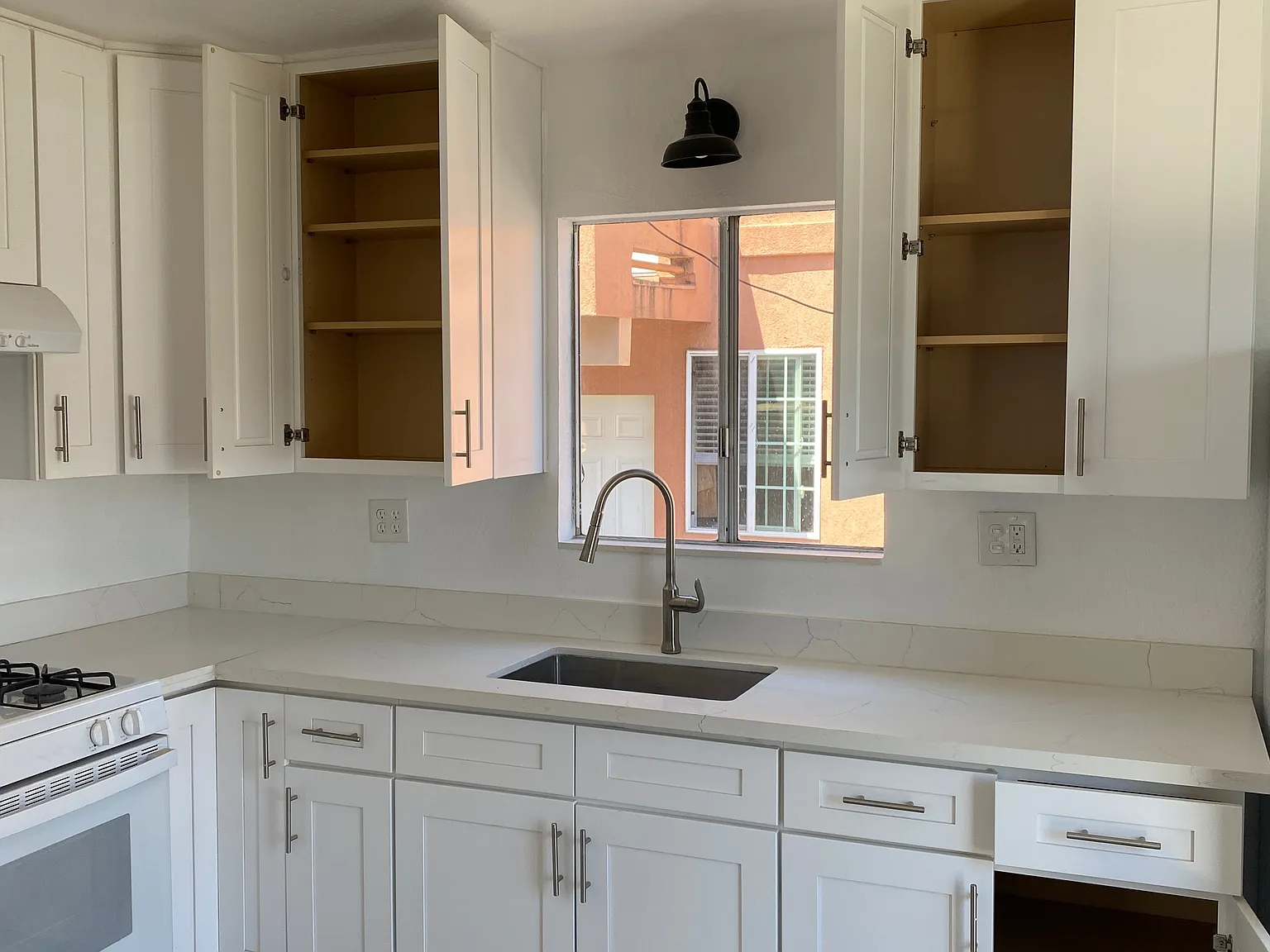 2 bed, 1450 sqft, $2,400 — Photo 4
